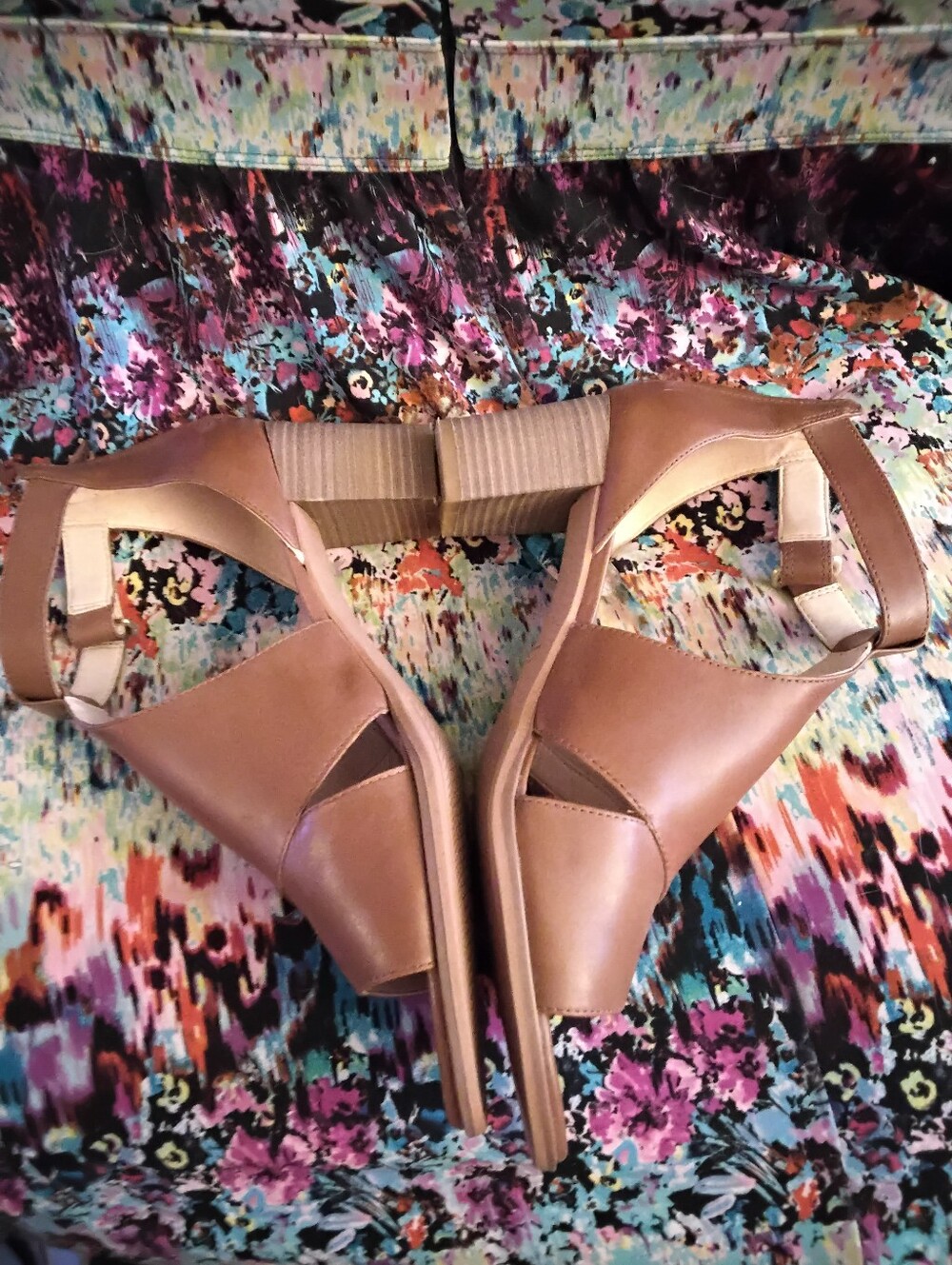 Clarks comfort plus Women's size 10 brown 2.5 inch block heel leather sandals